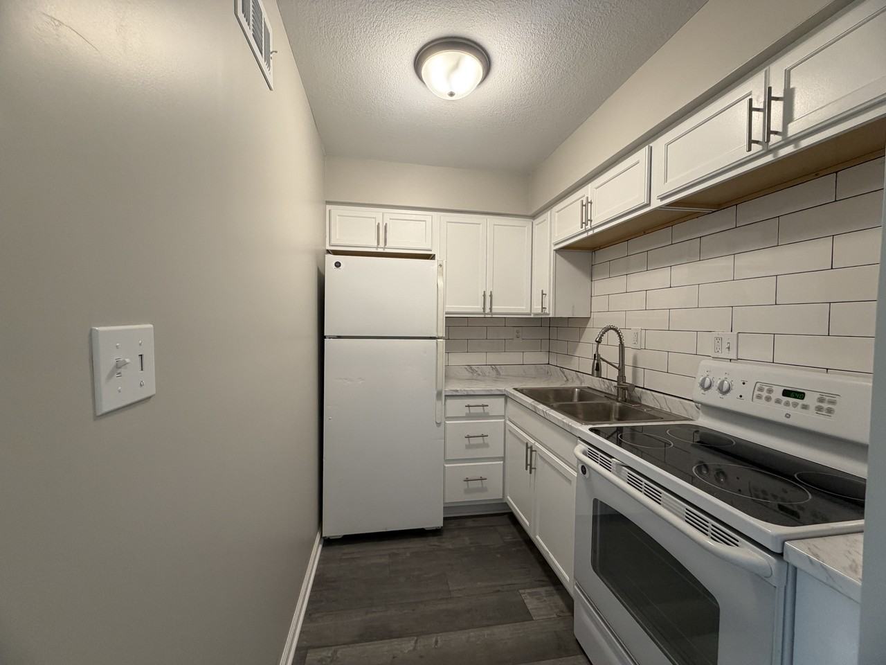 611 Ewing AvenueApt B #611B - Photo 7 of 13
