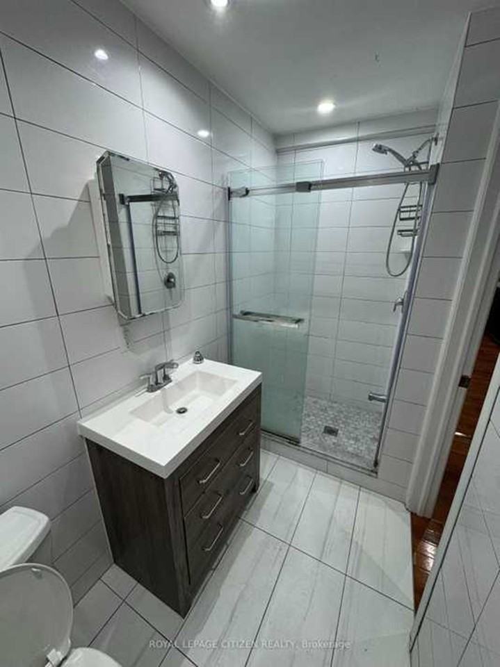 796 Ossington Avenue #1 - Photo 5 of 8