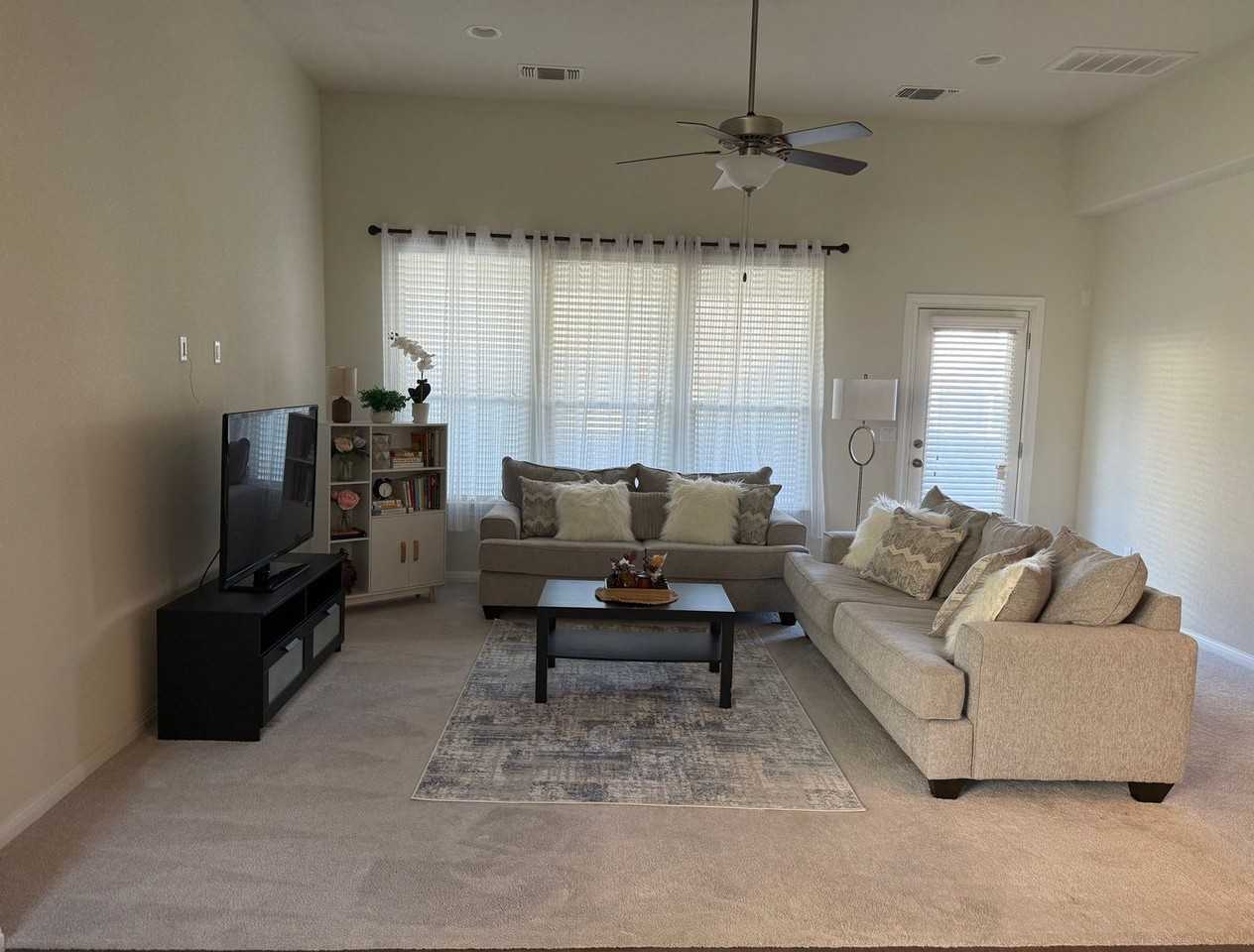 16109 Nightshade St - Photo 4 of 27
