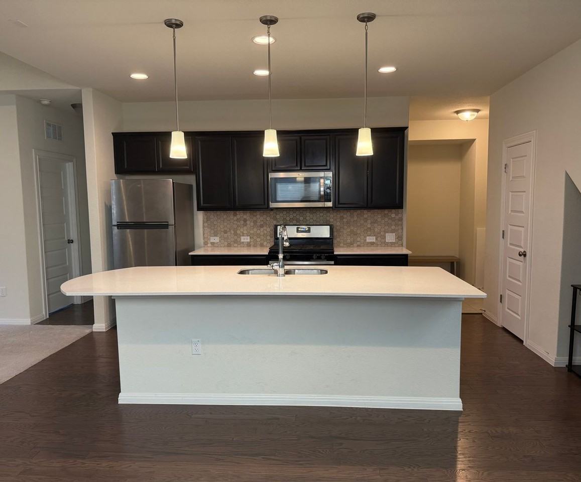 16109 Nightshade St - Photo 7 of 27