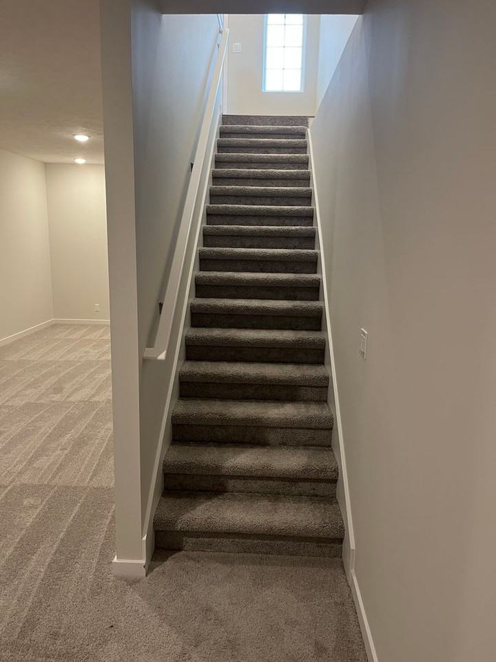 12354 Edgewater Dr - Photo 2 of 50