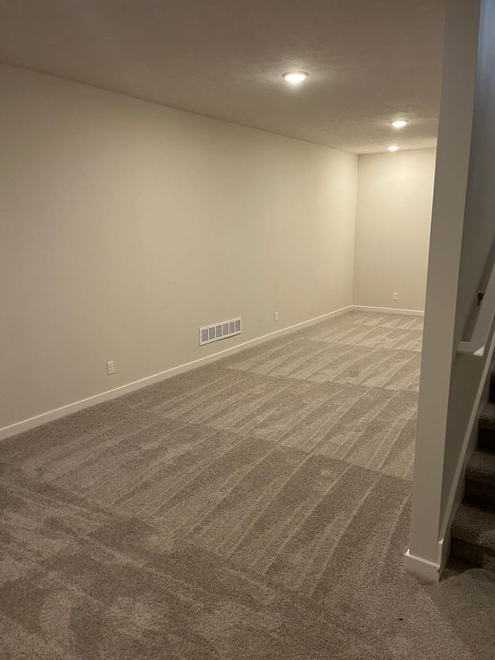 12354 Edgewater Dr - Photo 3 of 50