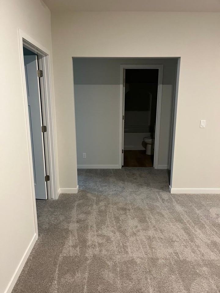 12354 Edgewater Dr - Photo 4 of 50