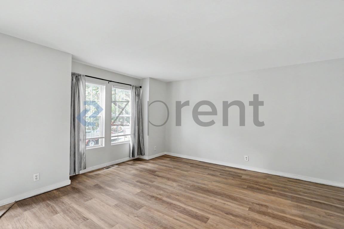 1912 Porter St - Photo 4 of 33