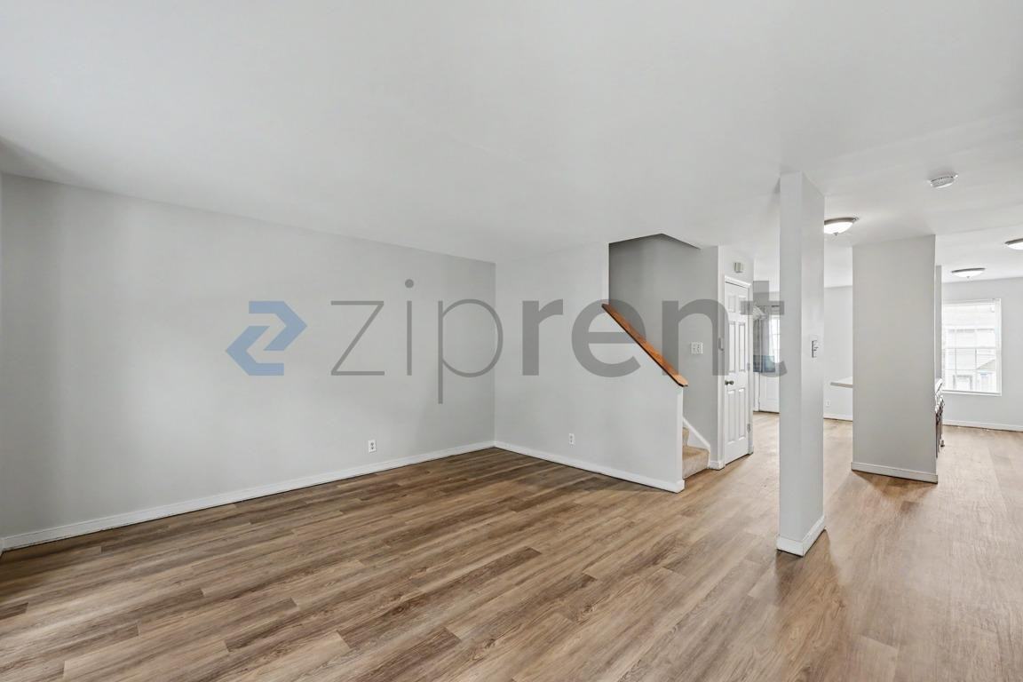 1912 Porter St - Photo 7 of 33