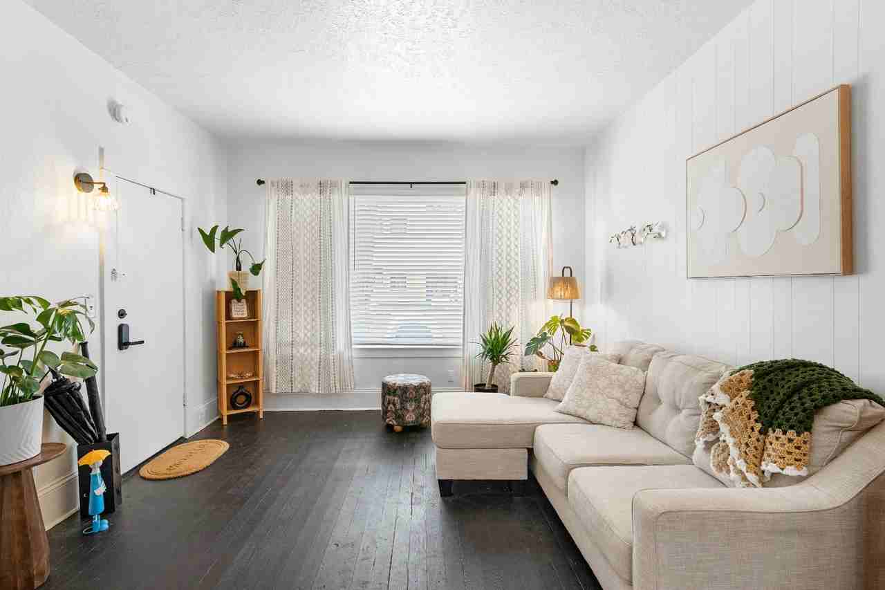 832 Se 29th Ave - Photo 4 of 20