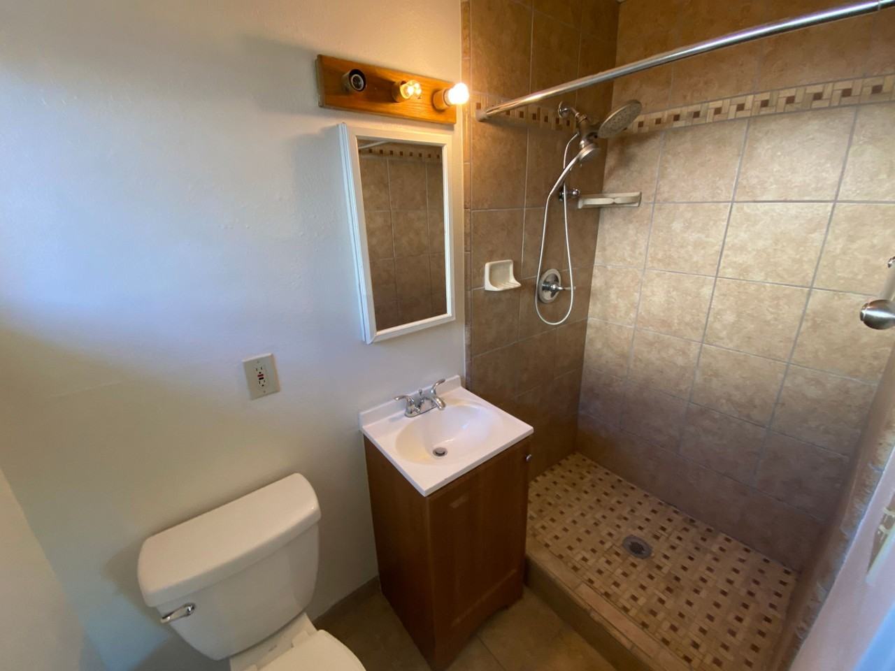 593 Venus Ave #C - Photo 6 of 10