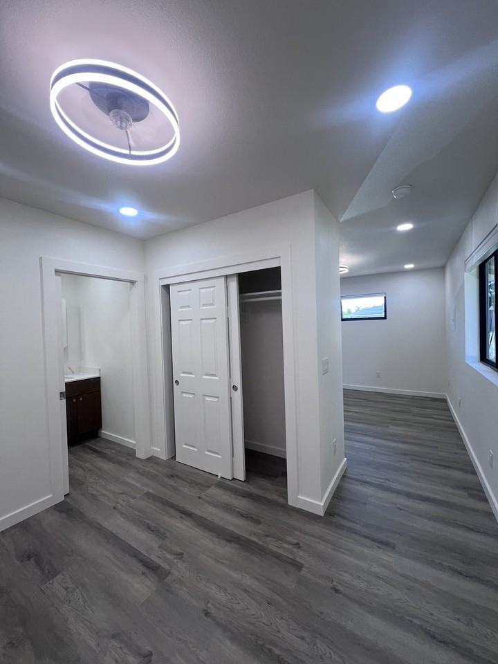 837 Walnut Ln #1 - Photo 5 of 25
