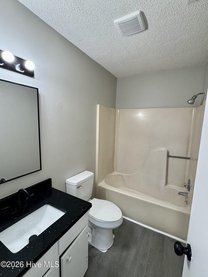 3209 Summer Pl #5 - Photo 6 of 12