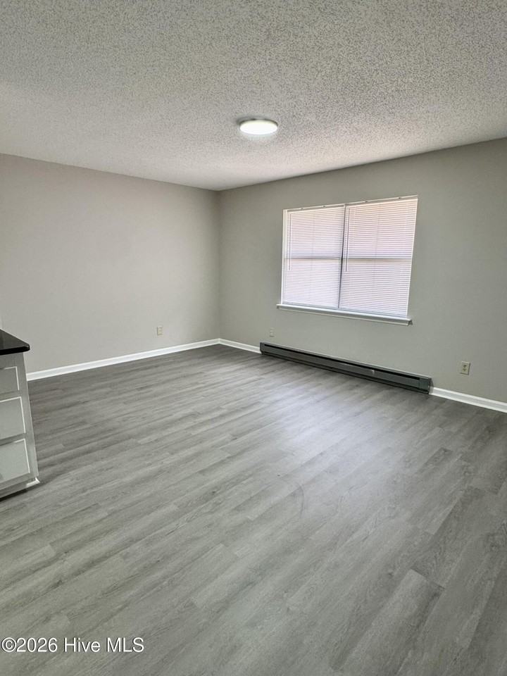 705 Peed Dr #15 - Photo 2 of 12