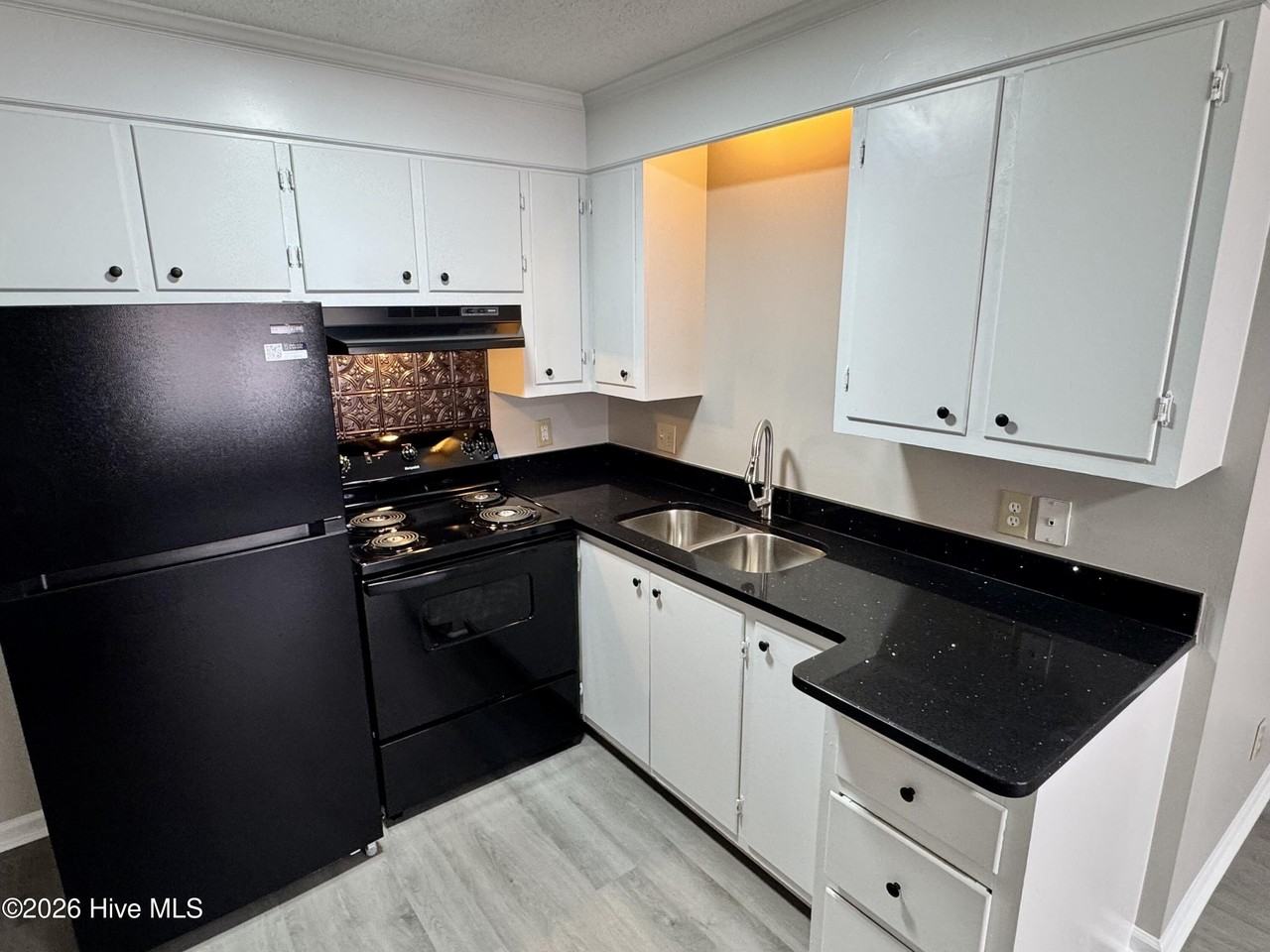 705 Peed Dr #15 - Photo 6 of 12
