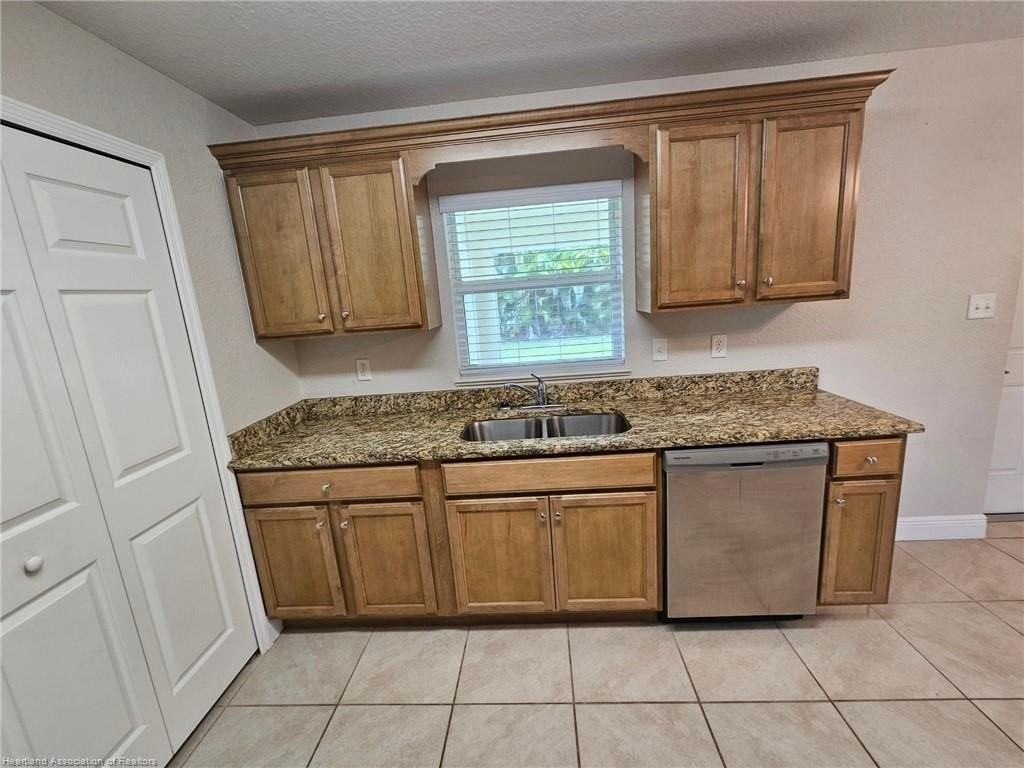501 Briar Glen Rd - Photo 6 of 20
