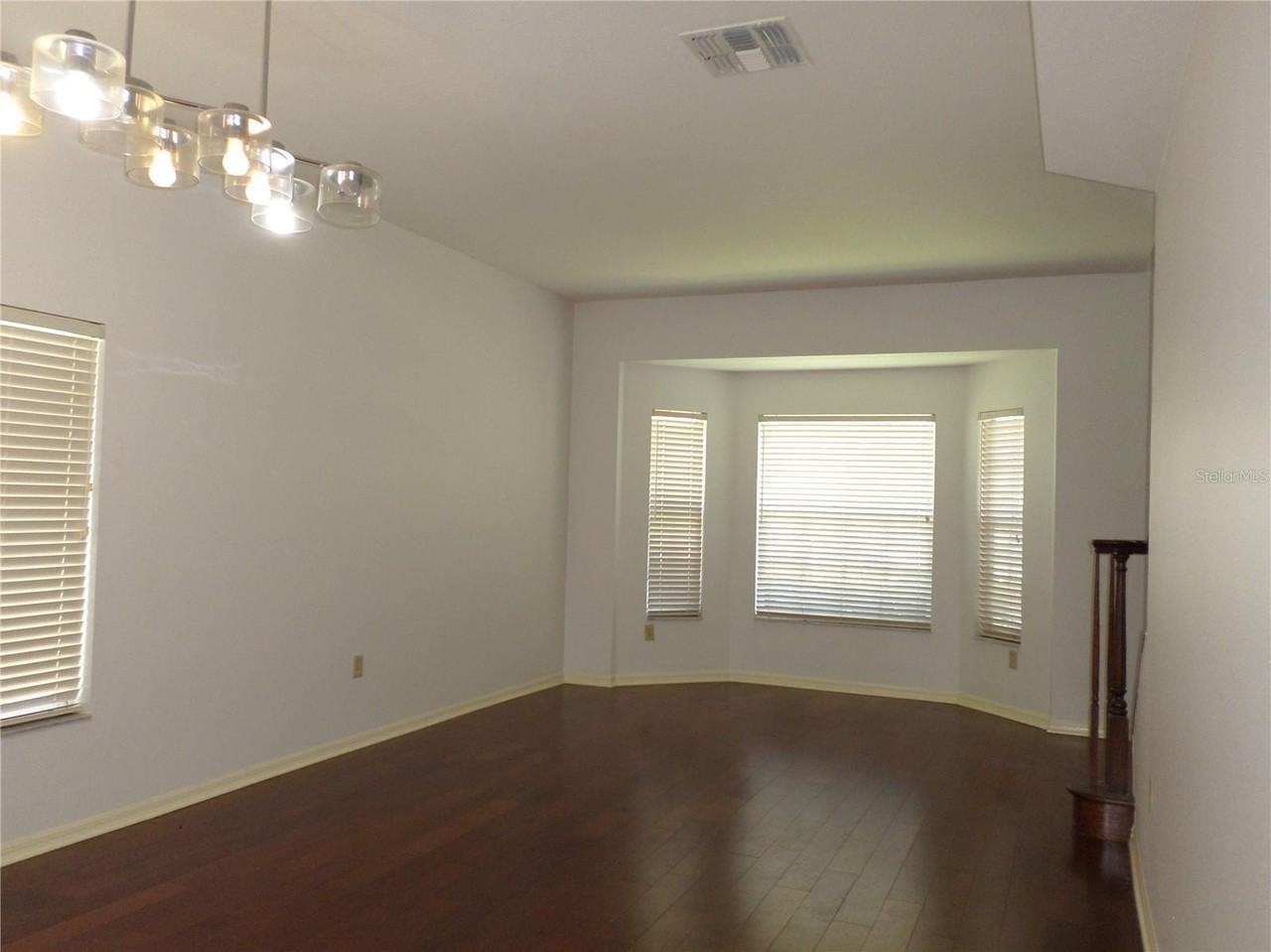 19407 Sandy Springs Cir - Photo 4 of 24