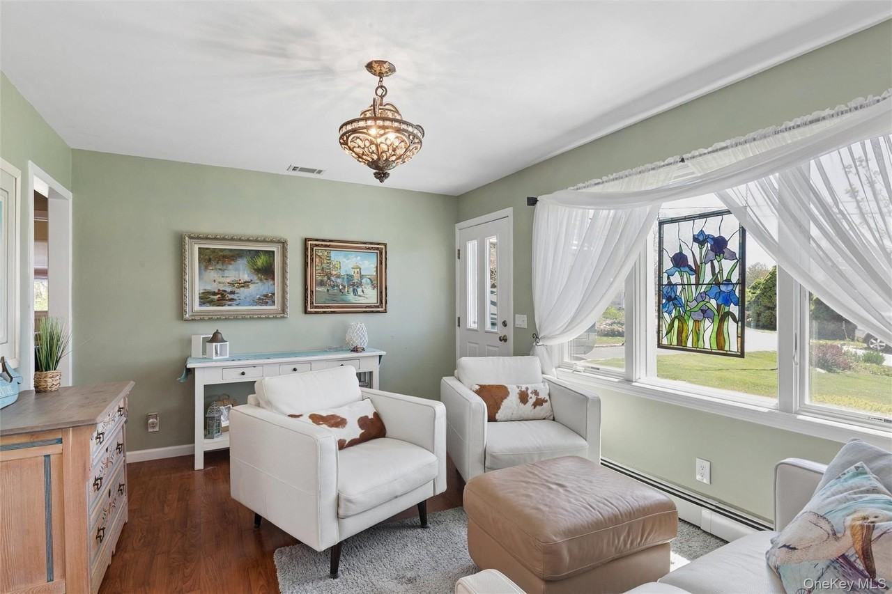 1600 Captain Kidd Dr - Photo 4 of 28