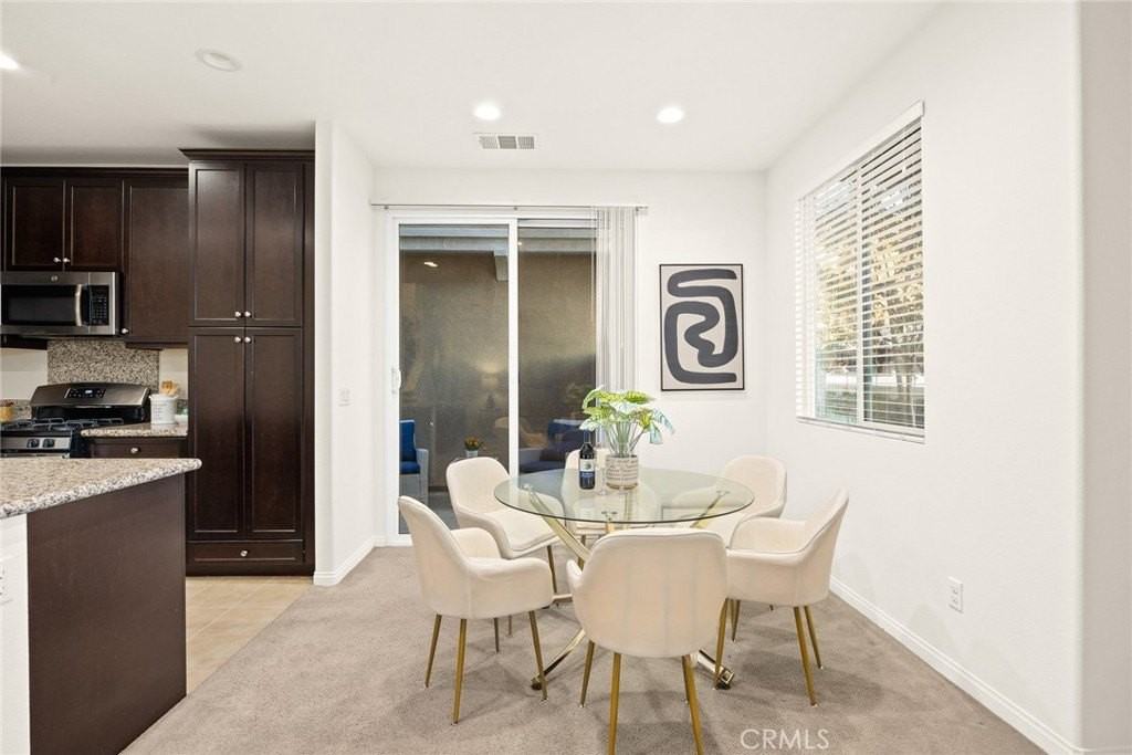 710 Banyan Way - Photo 7 of 25