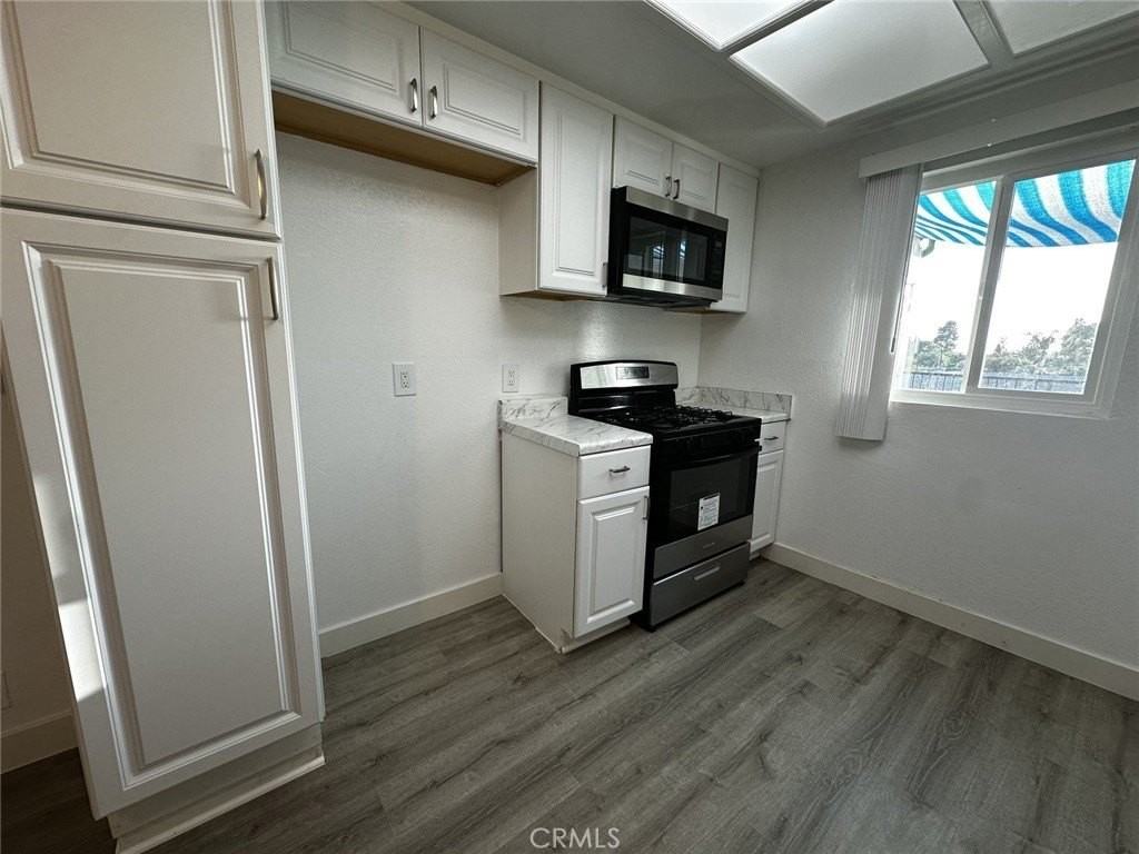 710 W Washington Ave - Photo 4 of 11