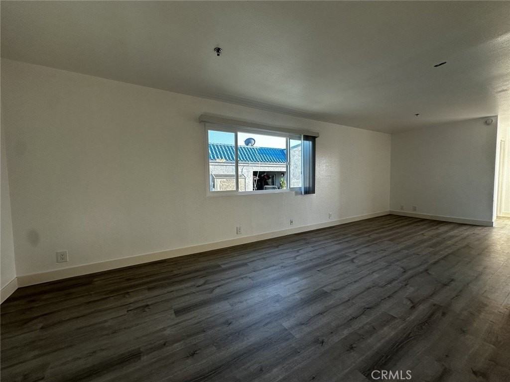 710 W Washington Ave - Photo 5 of 11