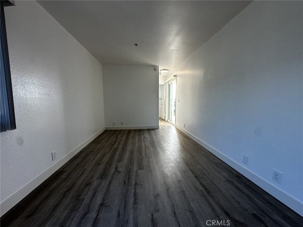 710 W Washington Ave - Photo 6 of 11