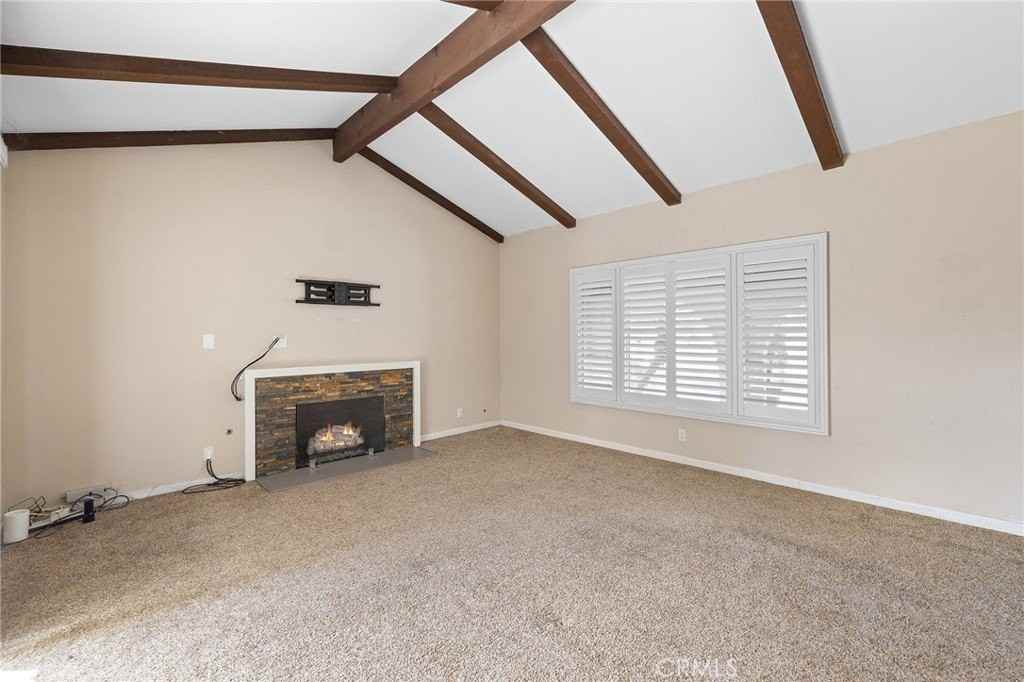 17824 Hoffman Ave - Photo 5 of 16