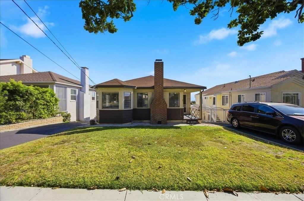 819 N Maria Ave