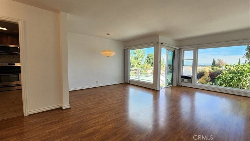 25714 Crest Rd - Photo 6 of 22