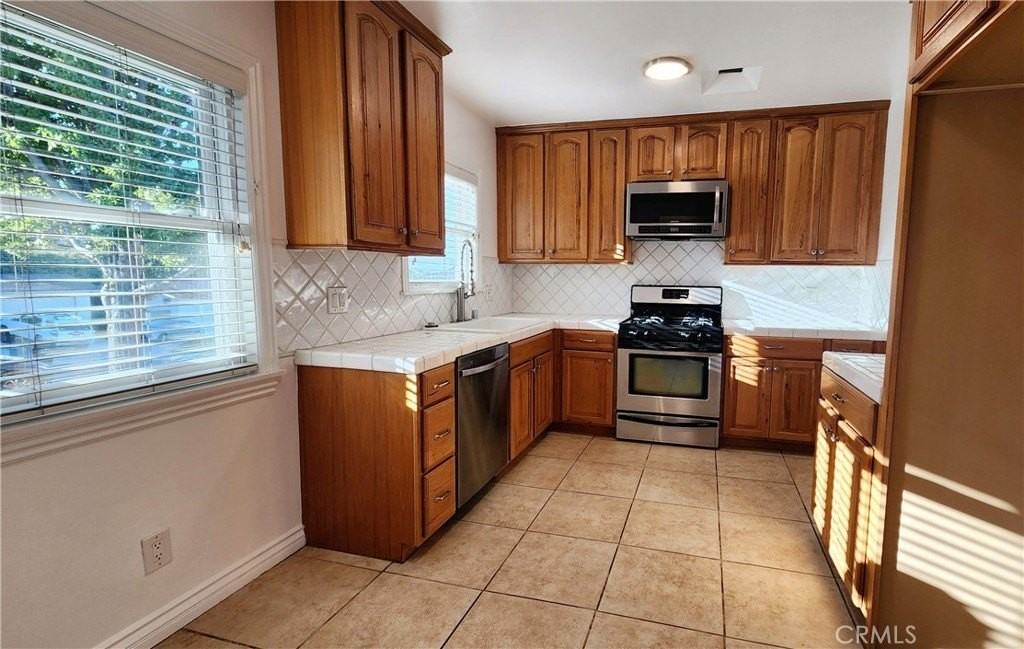 25714 Crest Rd - Photo 7 of 22