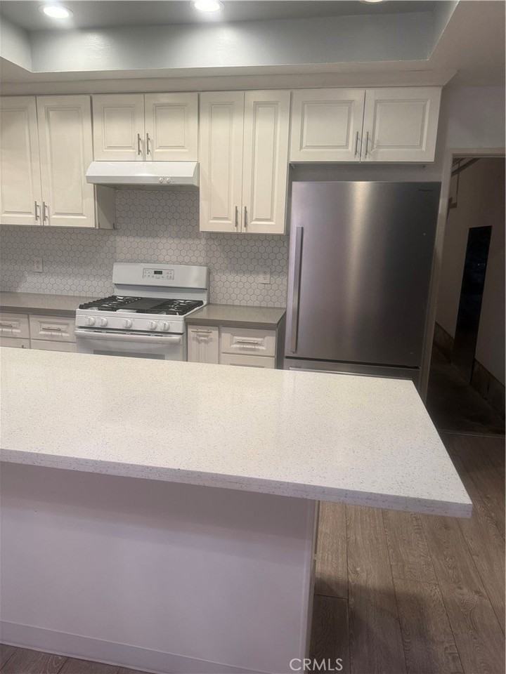 7615 Glade Ave #116 - Photo 5 of 28