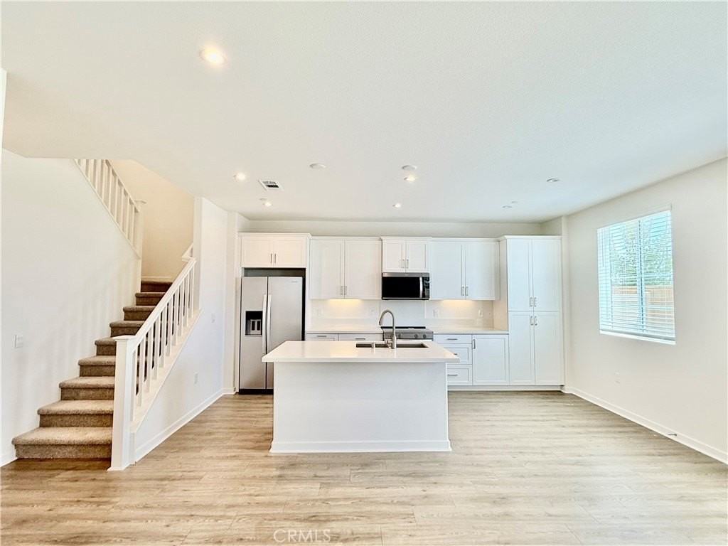 16053 Montenegro Ln - Photo 5 of 18