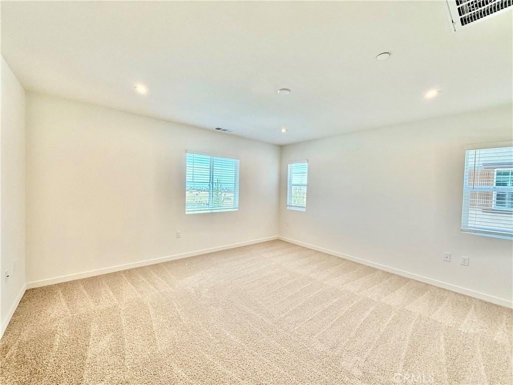 16053 Montenegro Ln - Photo 7 of 18