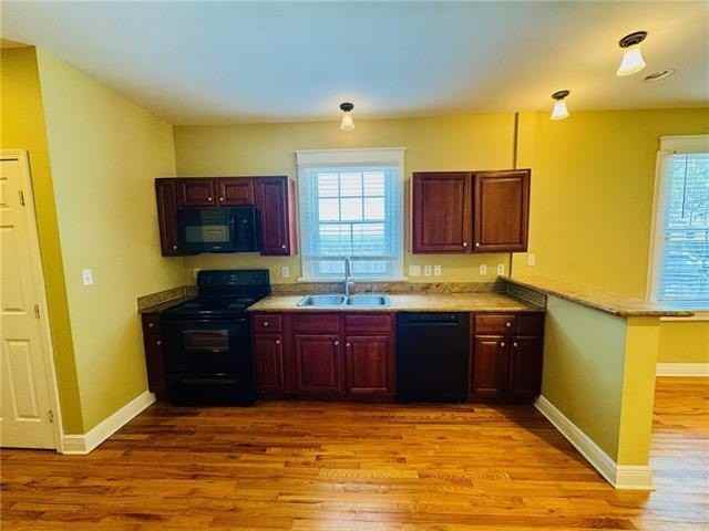620 S Alexander St - Photo 6 of 20