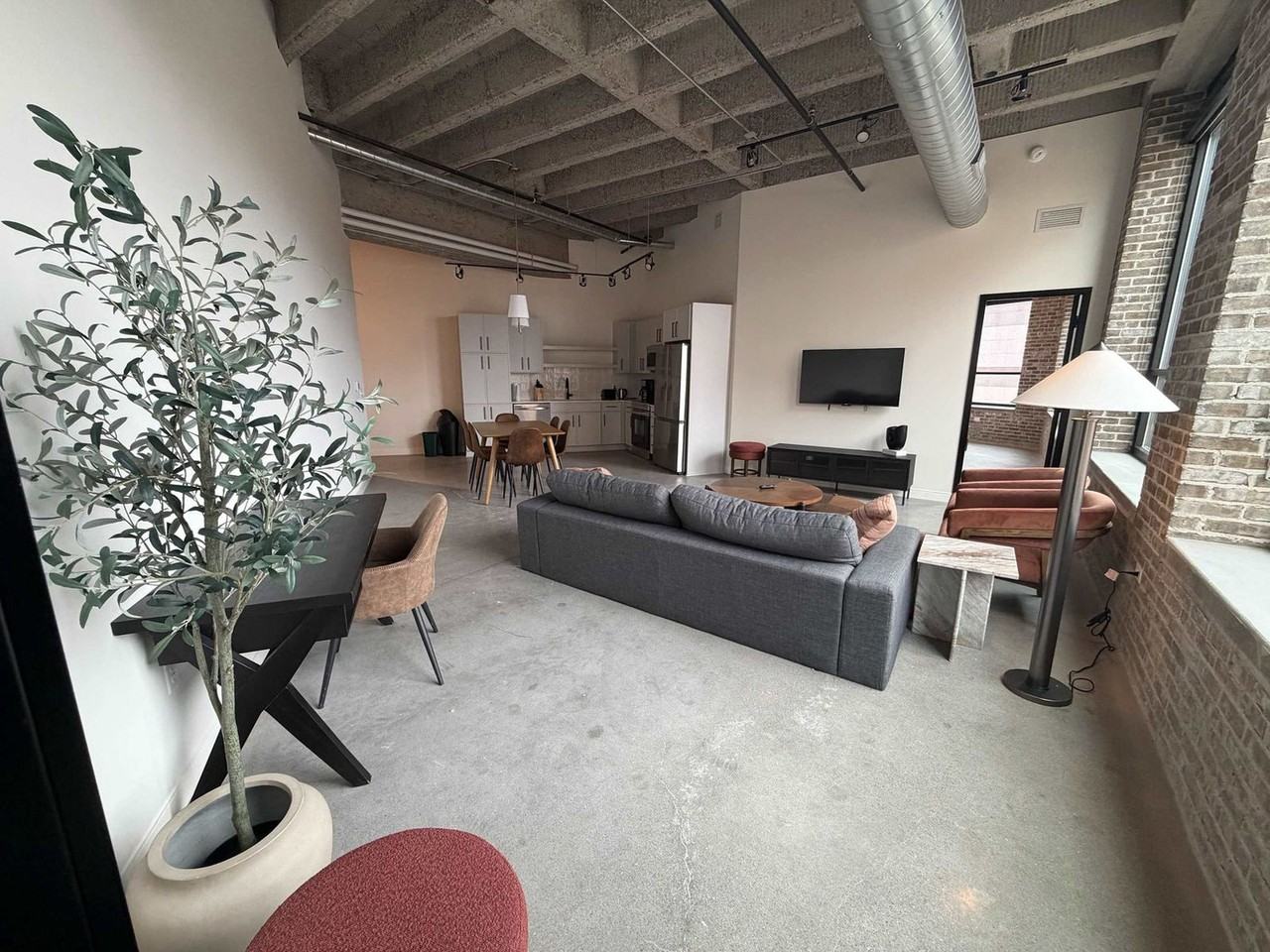 1111 3rd Ave S #1511910P - Photo 4 of 15