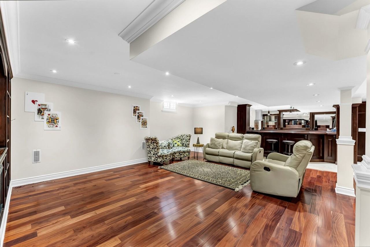 5 Highvalley Cir #1504489P - Photo 4 of 50