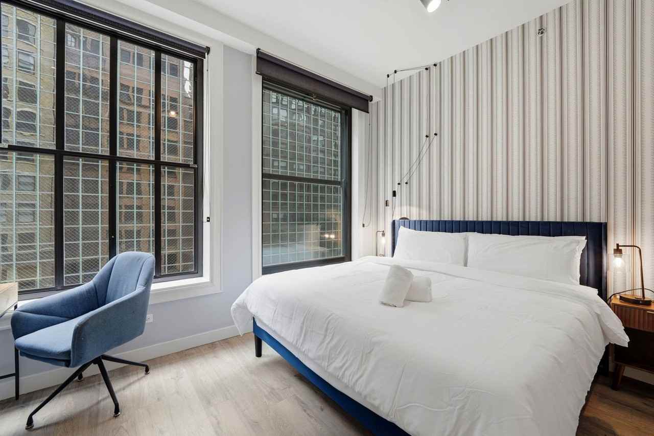 417 South Dearborn Street - Photo 4 of 37