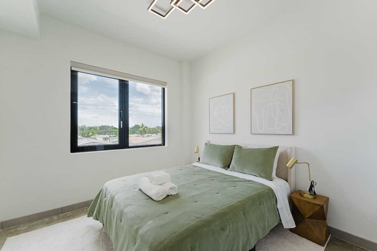 2750 Griffin Rd #1521817P - Photo 7 of 34