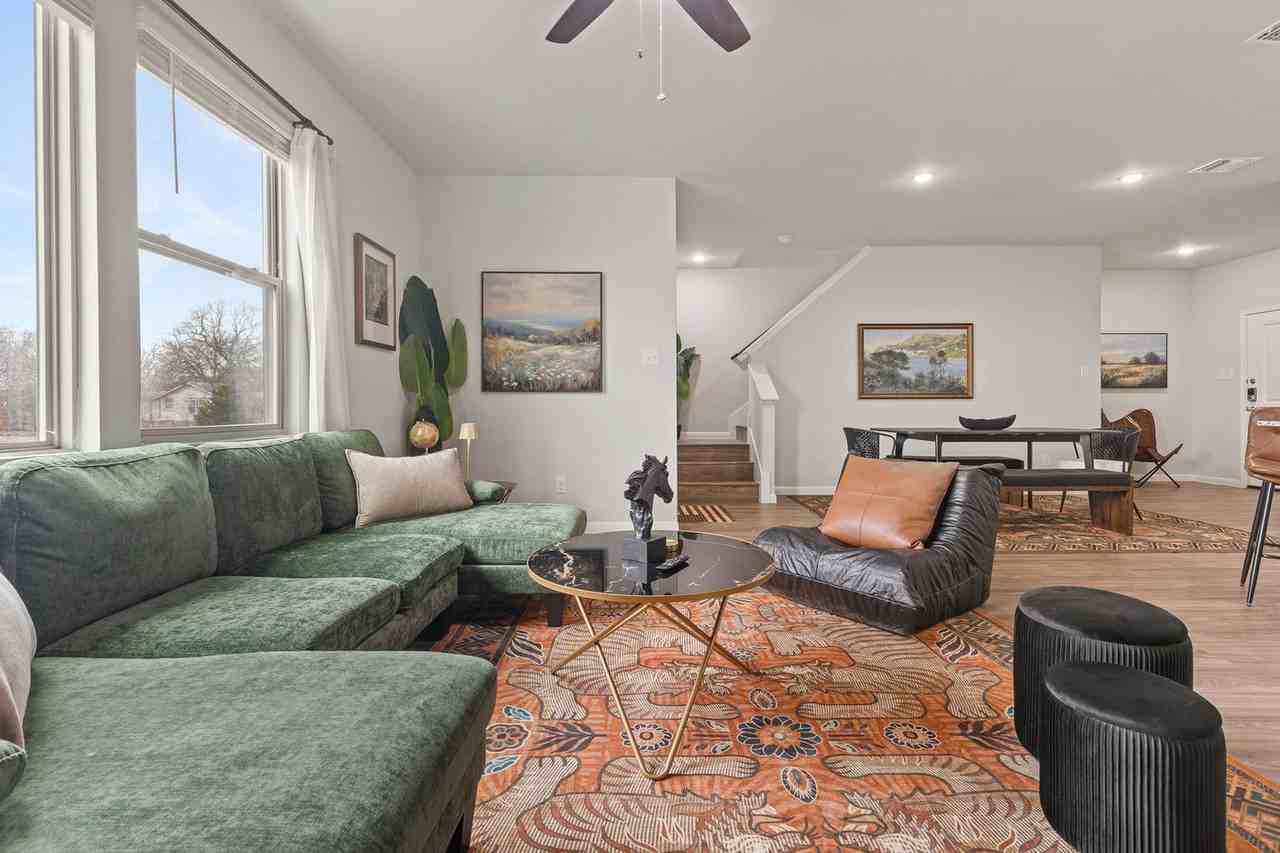101 Emilie Way Unit B #1526891P - Photo 6 of 50