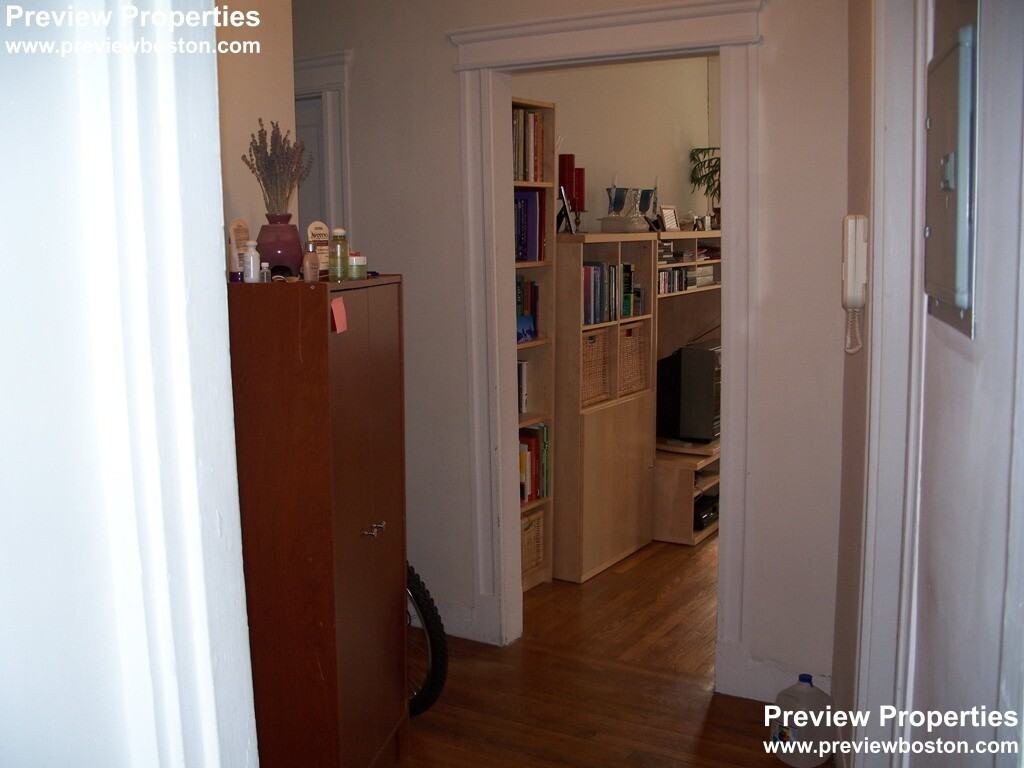 Colborne Rd #12P - Photo 4 of 10