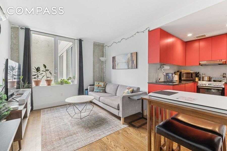 954 Bergen St #4F - Photo 2 of 11