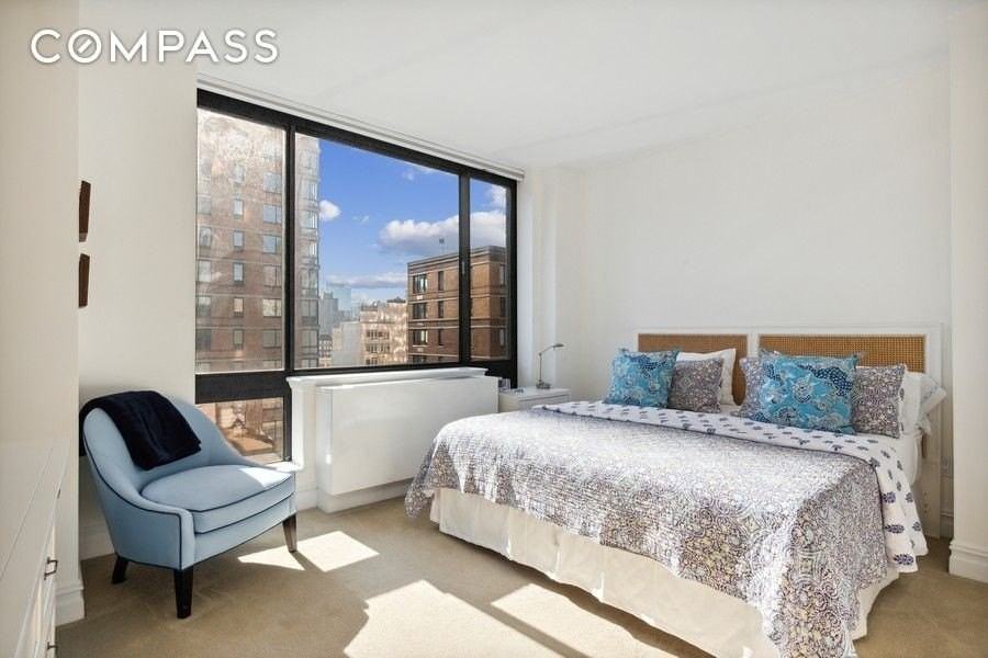2 Columbus Ave #14C - Photo 5 of 10