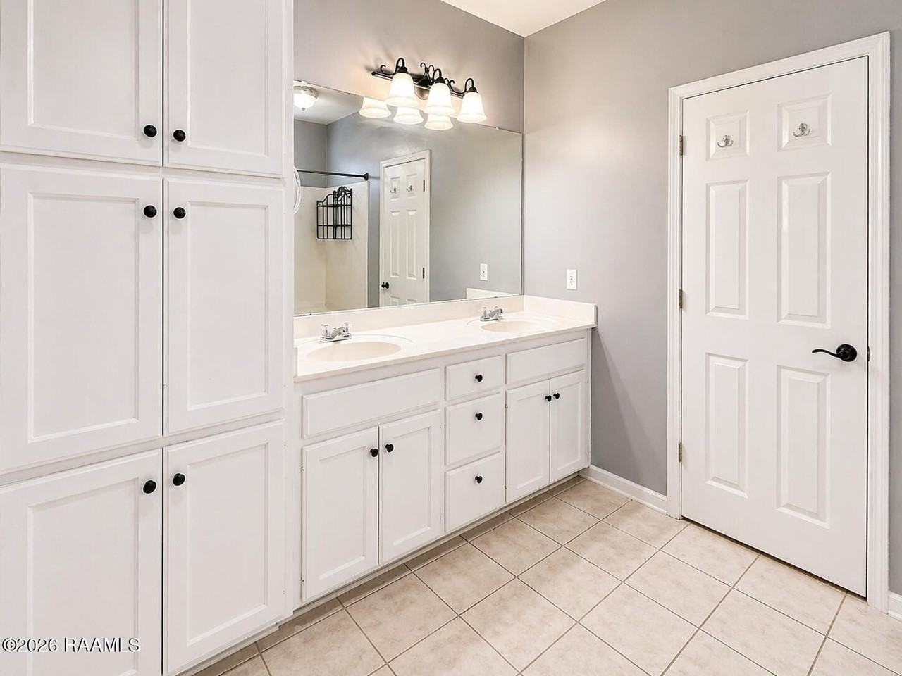 9455 Pecan Tree Dr - Photo 6 of 11