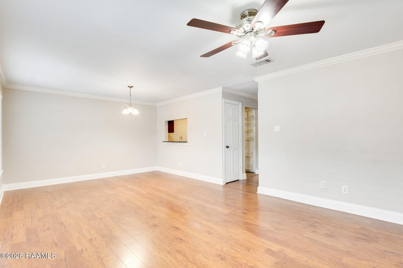 112 Hillside Dr #26 - Photo 3 of 13