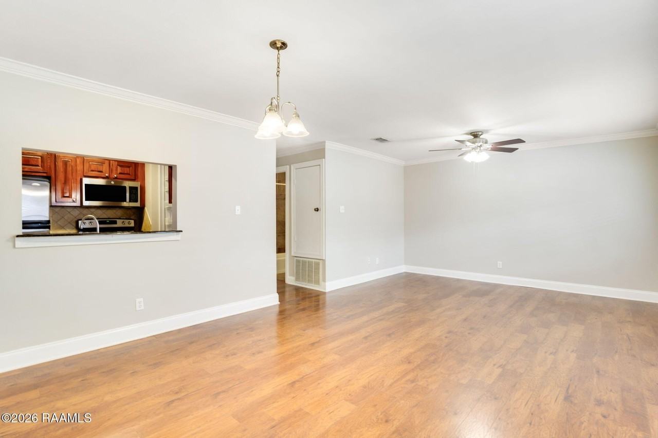112 Hillside Dr #26 - Photo 4 of 13