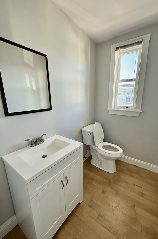 1085 Dorchester Ave #2 - Photo 3 of 13