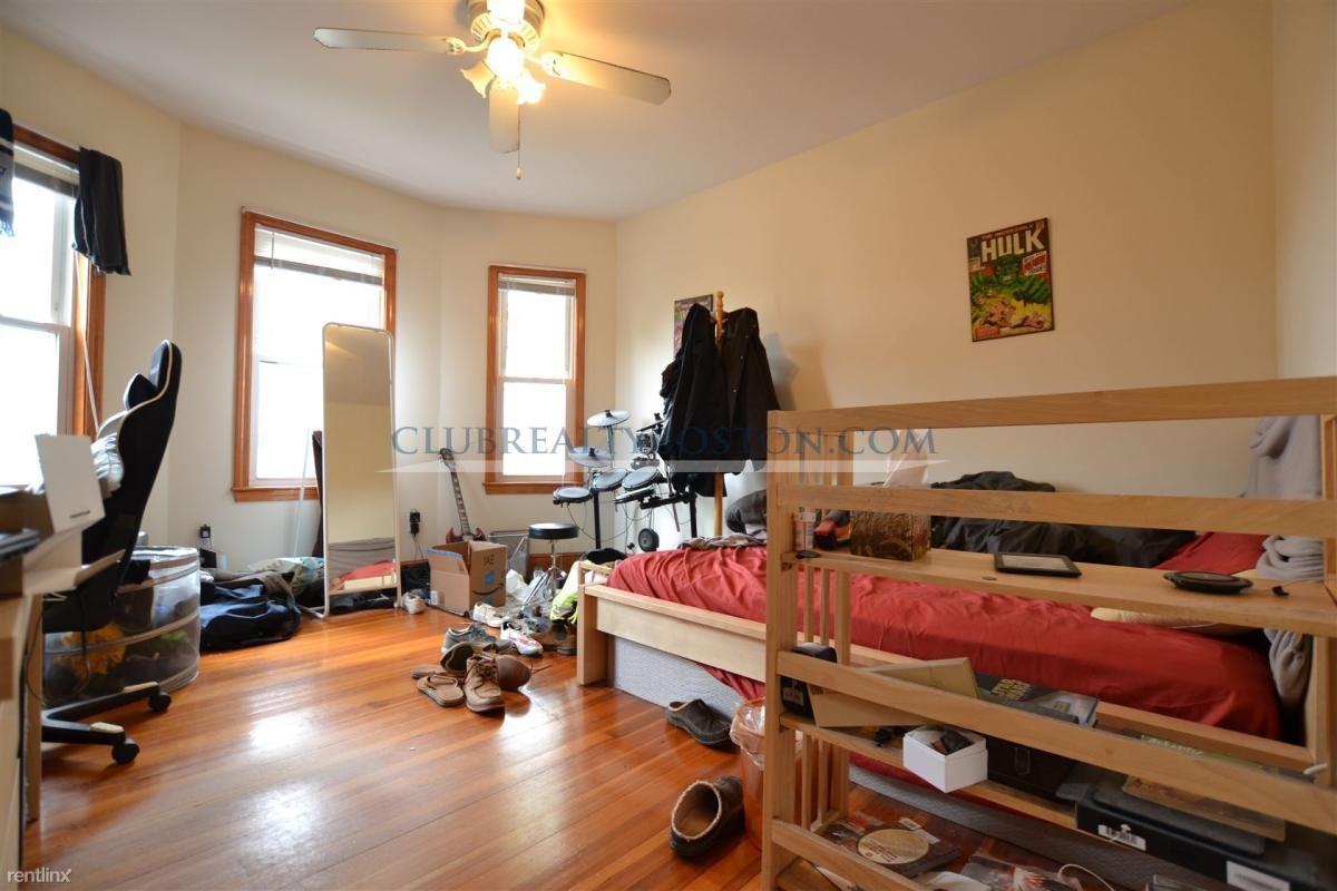 12 Montcalm Ave #2 - Photo 5 of 11