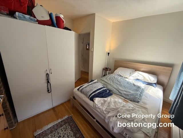 17 Greenough Ln #4 - Photo 5 of 8