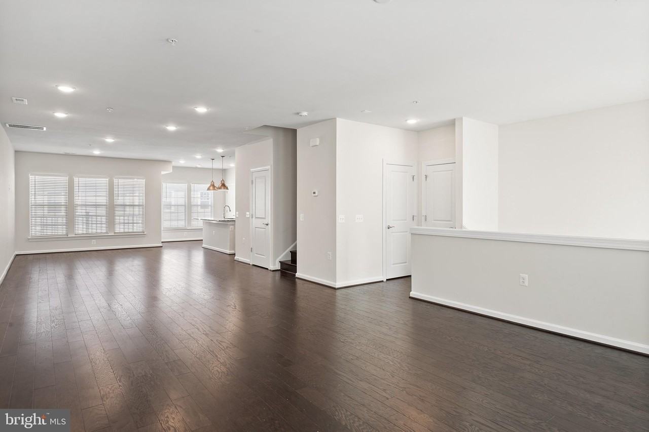 13026 Martz St #F - Photo 3 of 41