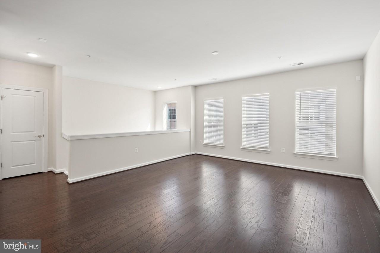13026 Martz St #F - Photo 5 of 41