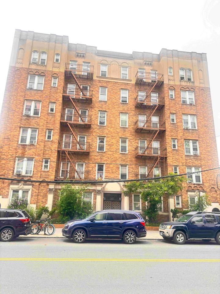 36-20 Parsons Boulevard #5D