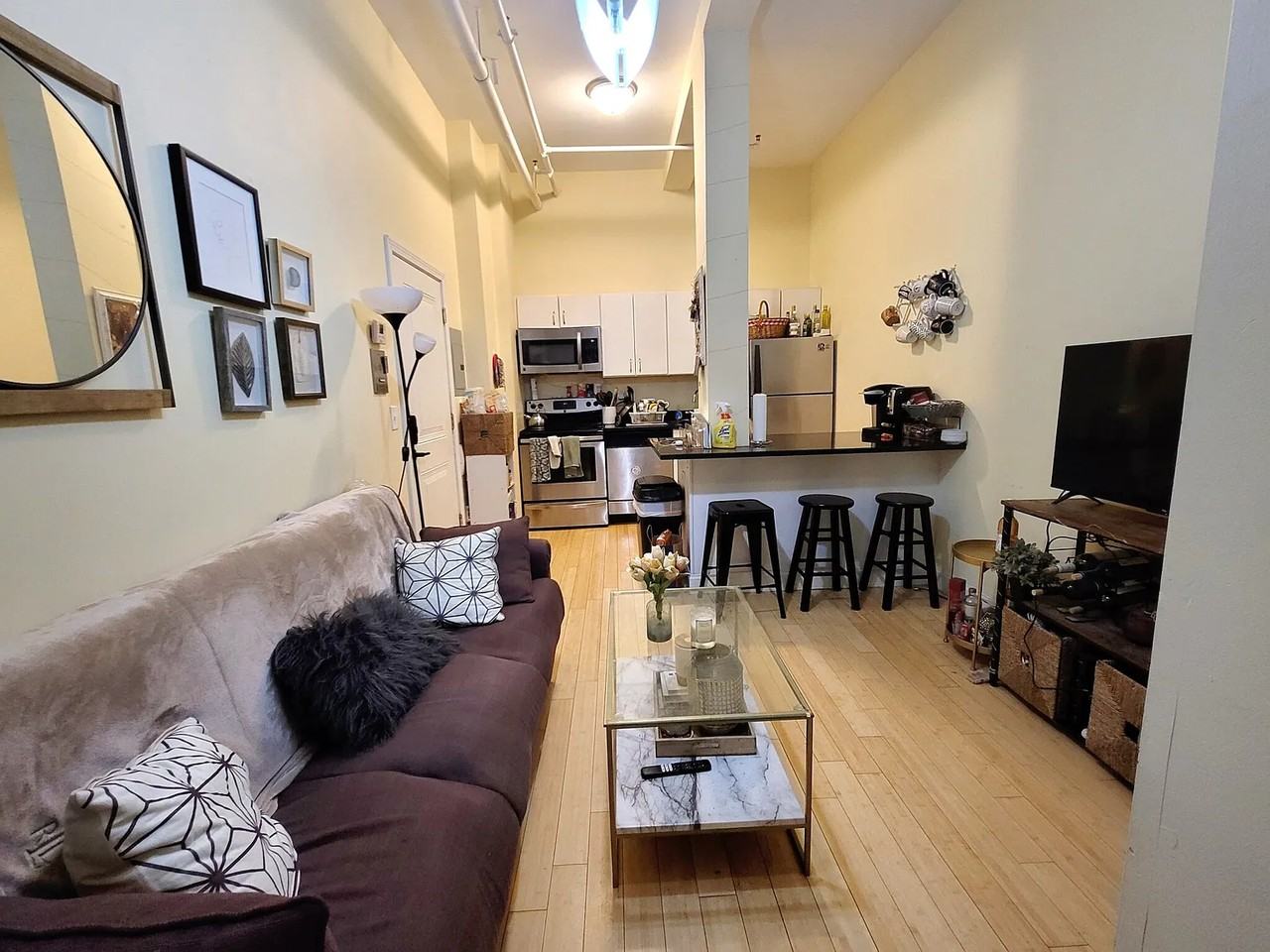 37 Temple Pl #404 - Photo 4 of 18