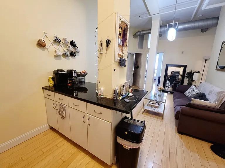 37 Temple Pl #404 - Photo 5 of 18