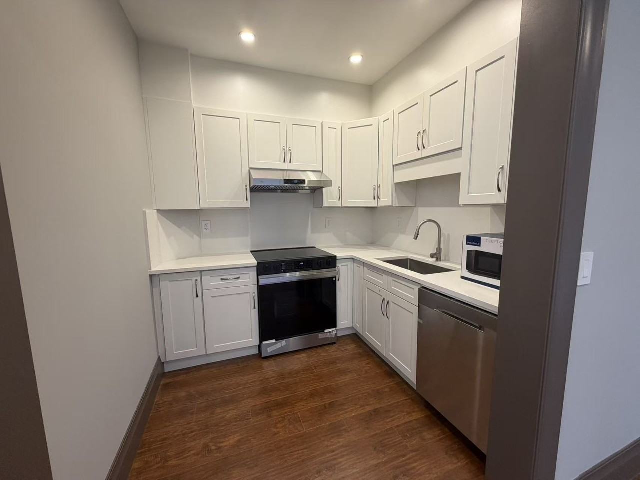 1900 180 Street - Photo 2 of 12
